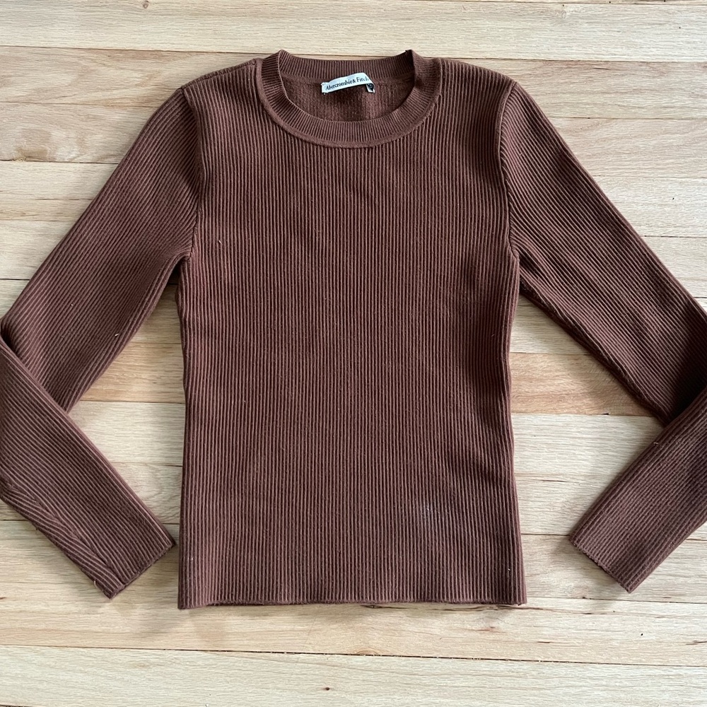 Abercrombie & Fitch Long-Sleeve Ottoman Crew Top size Small - Brown